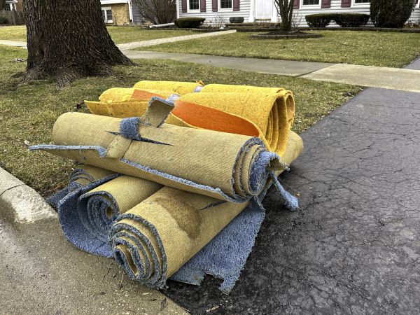 Carpet Haul Away Service in Pompano Beach